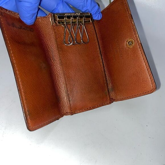 Authentic Louis Vuitton Monogram 4 Key Wallet - Picture 7 of 11